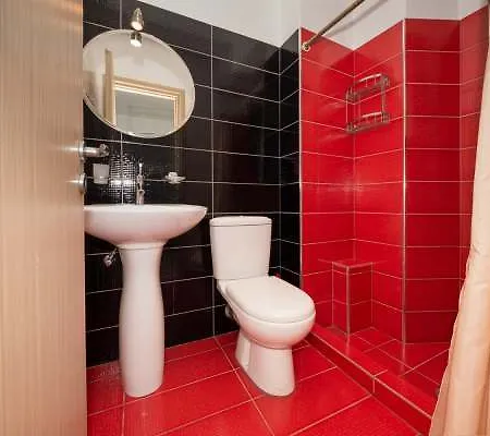 Depis Place & Hotell